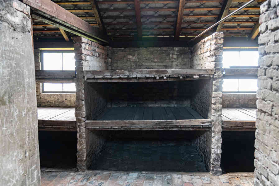 Polonia 090 - Auschwitz ll-Birkenau.jpg